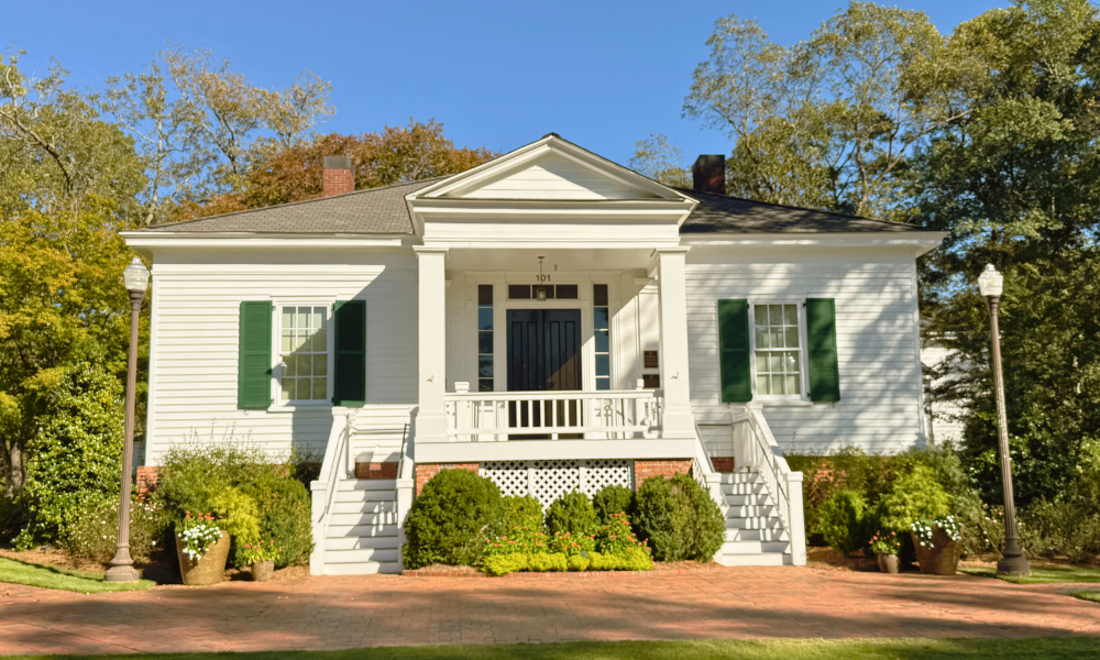 Renovated Pebble Hill in 2025