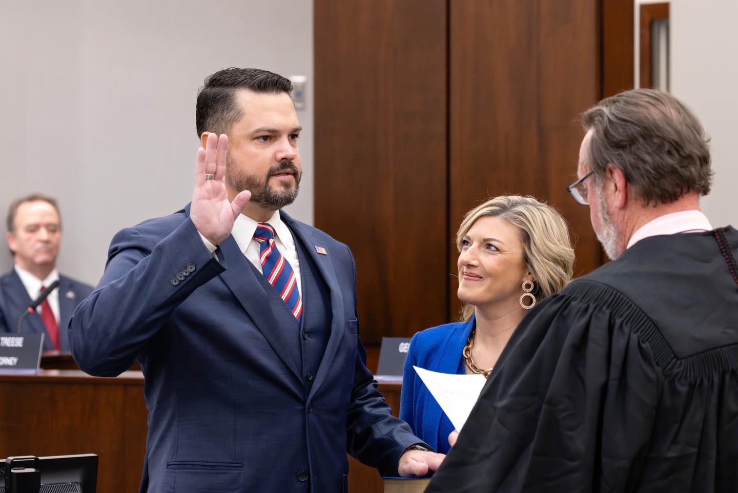 Todd Rauch being sworn in to the Opelika City Council