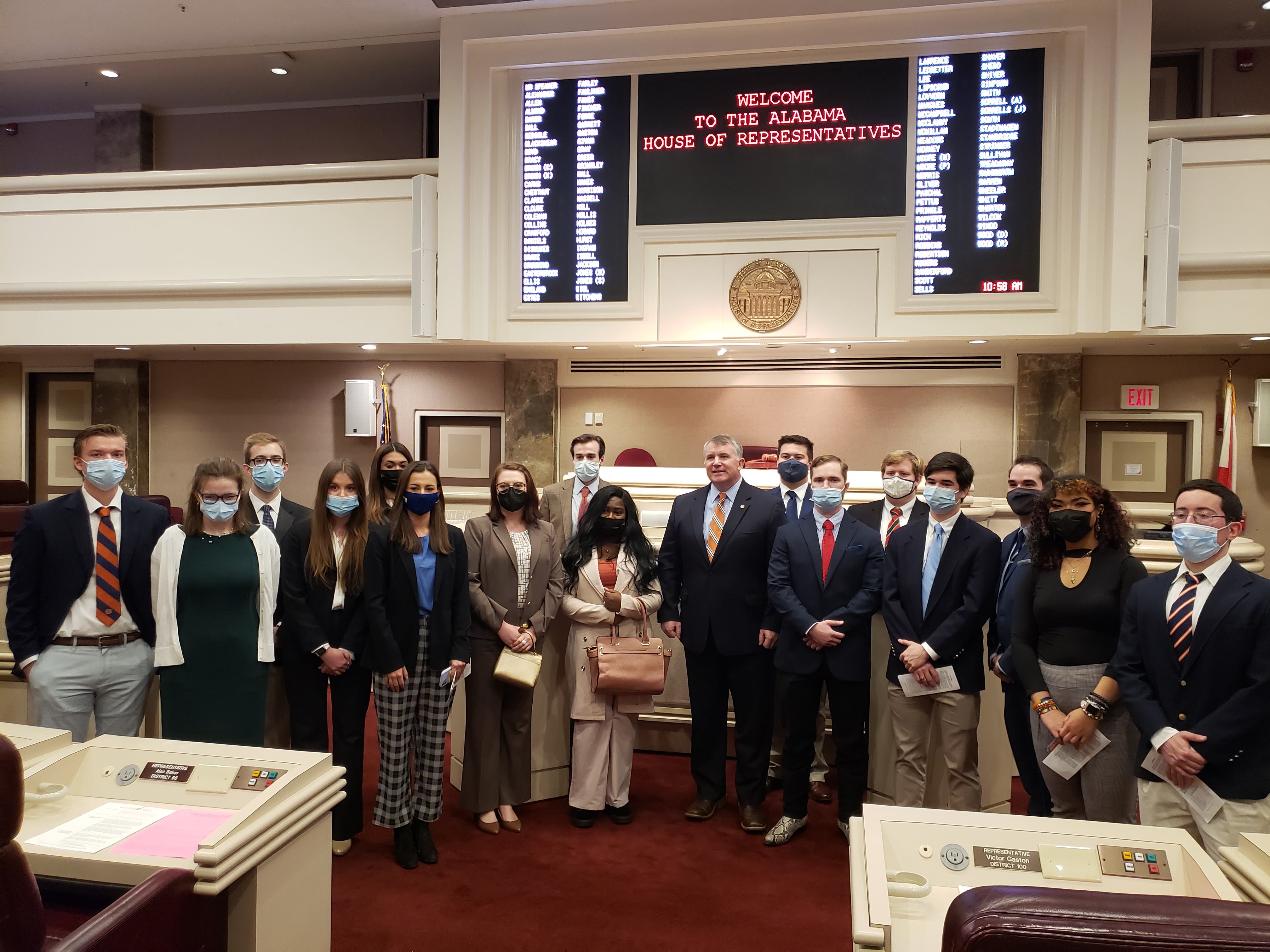 Students tour the Alabama State House